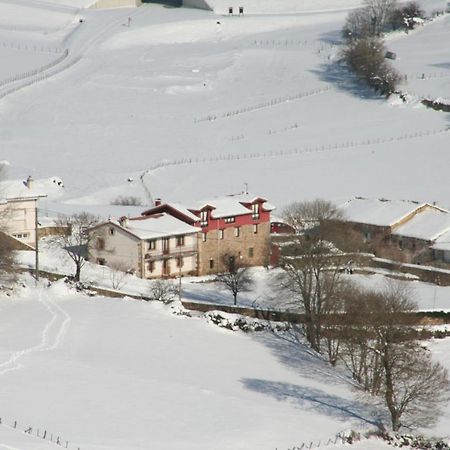 Albergue La Torre Santiurde de Reinosa 外观 照片