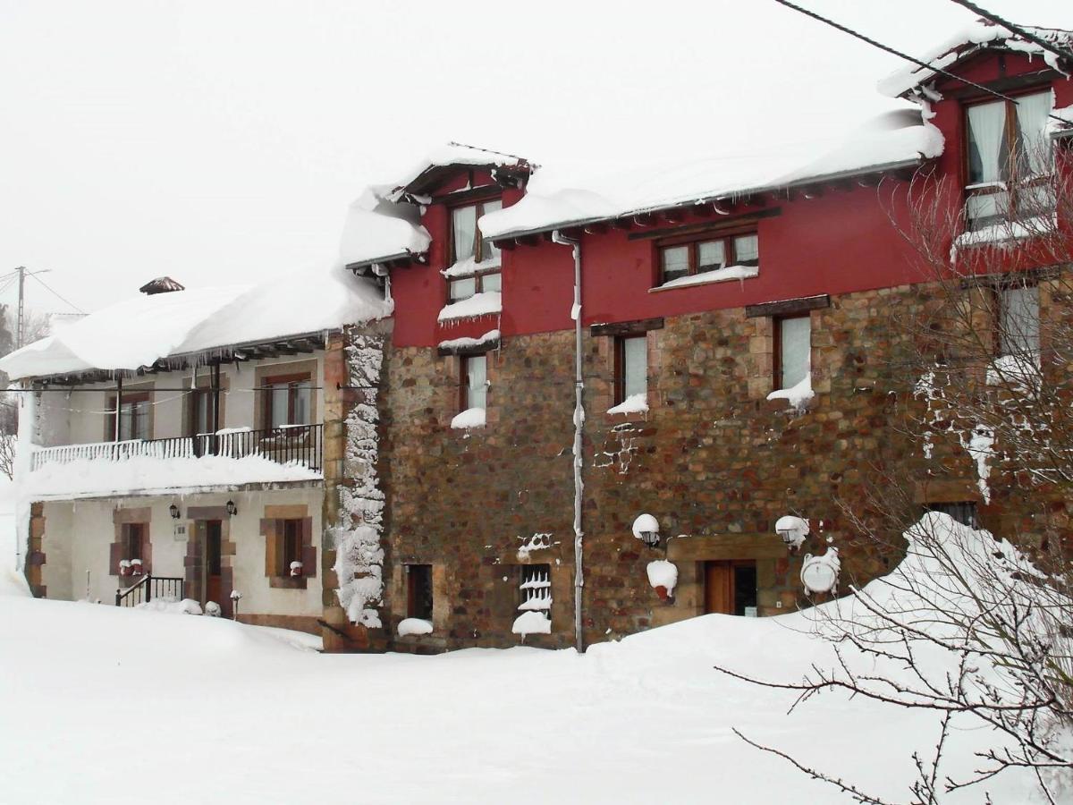 Albergue La Torre Santiurde de Reinosa 外观 照片
